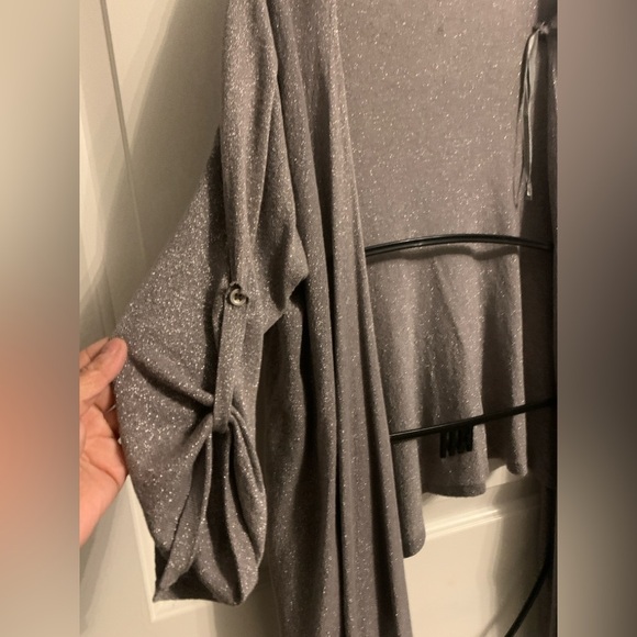 Large Gray Women’s Shimmery Cardigan top, qtr sleeves, P2P 24, Preloved in EUC - Picture 2 of 2
